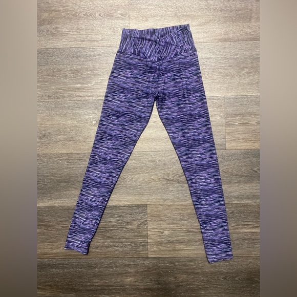 No Boundaries Juniors' Sueded Crossover Ankle Leggings - Picture 3 of 8